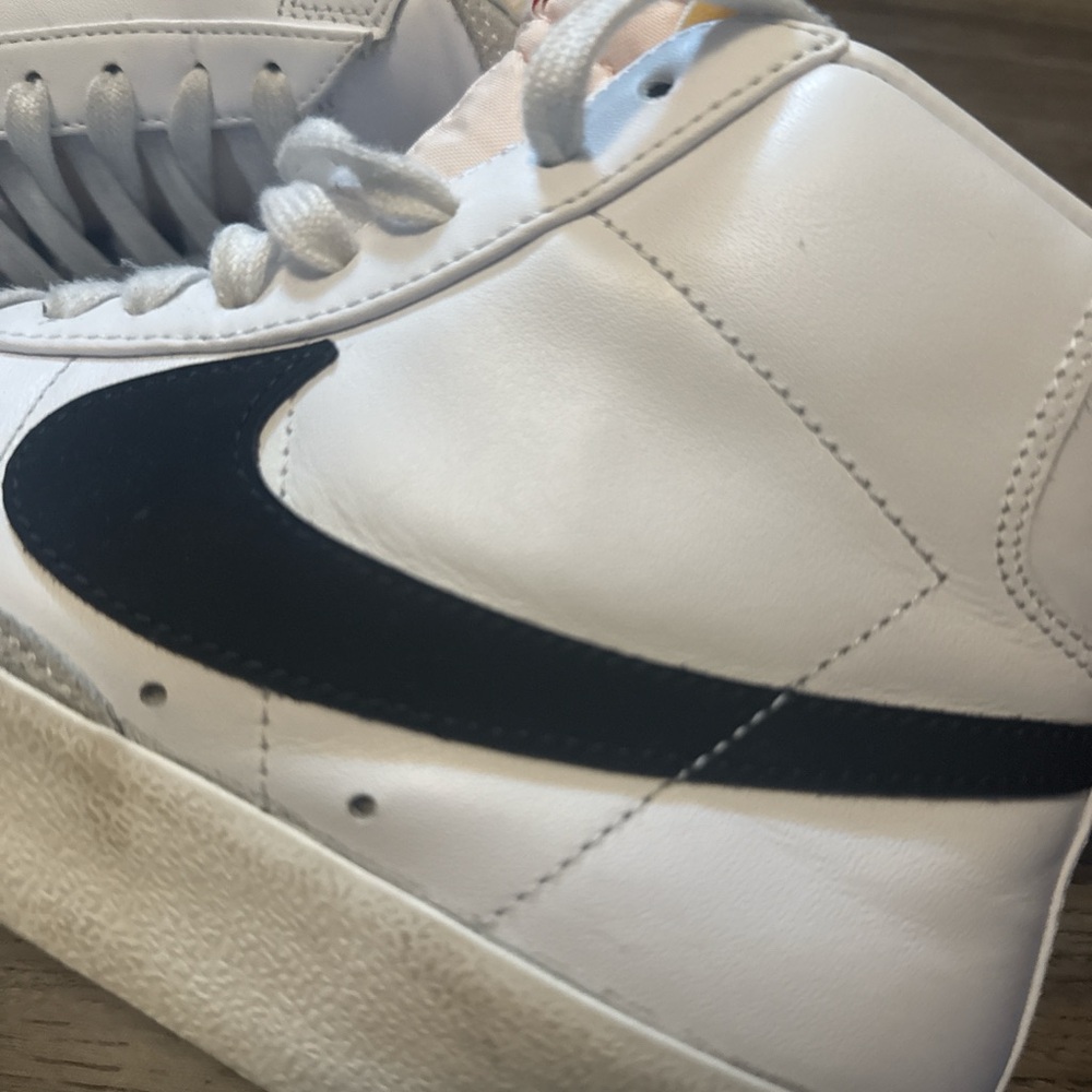 Women's Nike Blazers Mid 77' White High-Top Sneakers with Black Swoosh - Picture 4 of 5